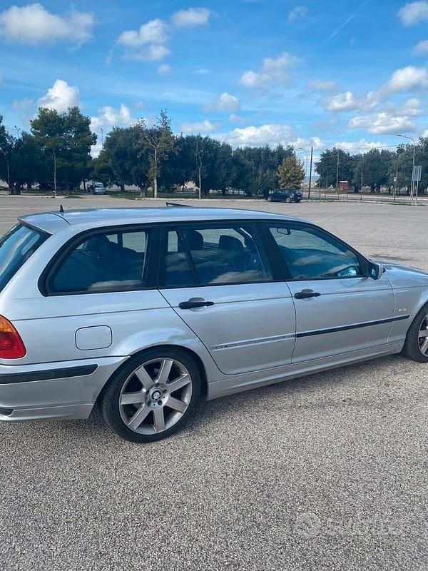 Usata BMW 320 136 CV (100 kW) 2001 Grigio Station wagon
