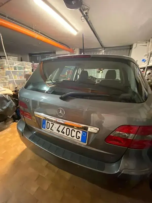 Usata Mercedes B180 116 CV (85 kW) 2009 Grigio Monovolume