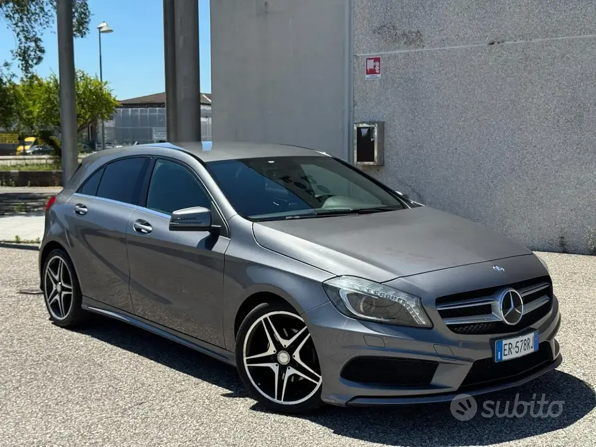 Usata Mercedes A180 Premium 109 CV (80 kW) 2013 Grigio Utilitaria