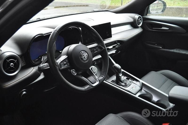 Usata Alfa Romeo Tonale Ti 160 CV (117 kW) 2023 Grigio SUV