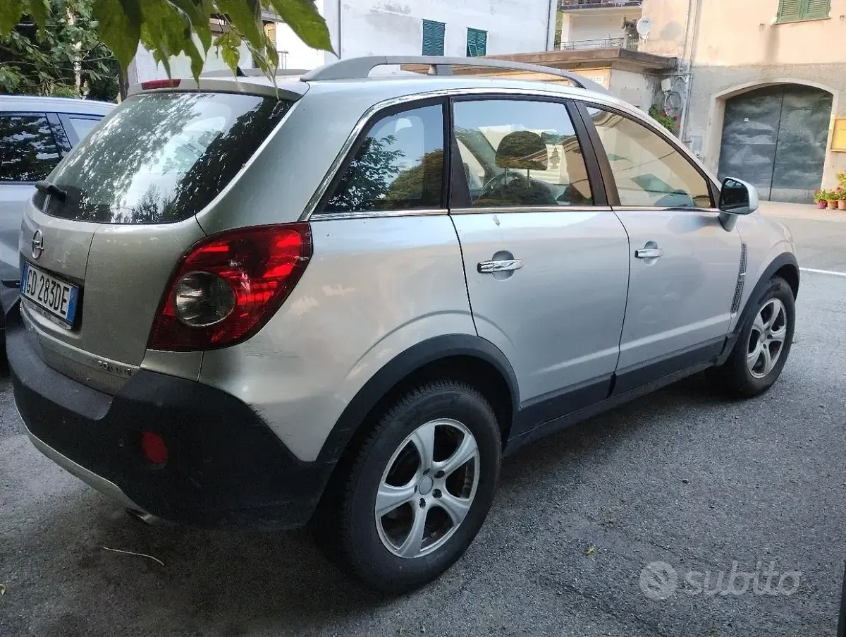 Usata Opel Antara 150 CV (110 kW) 2007 Grigio SUV