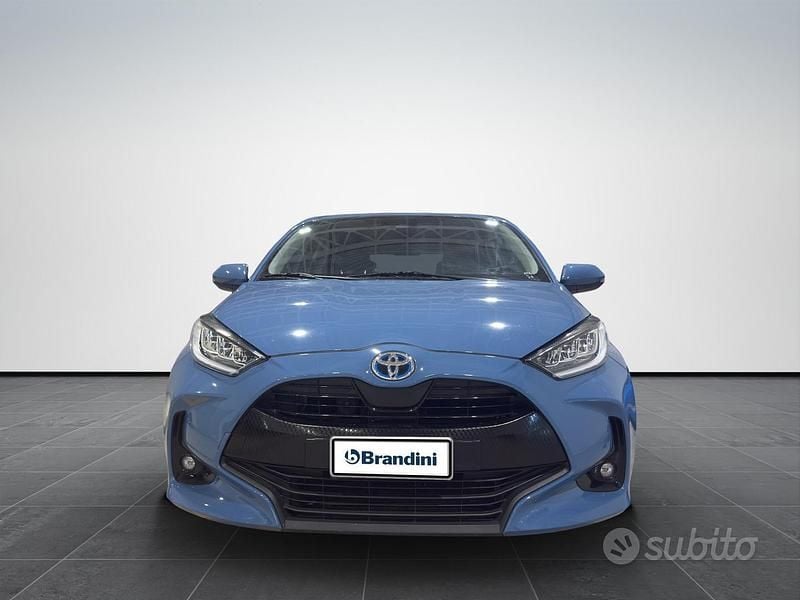Usata Toyota Yaris Hybrid Trend 92 CV (67 kW) 2021 Azzurro Berlina