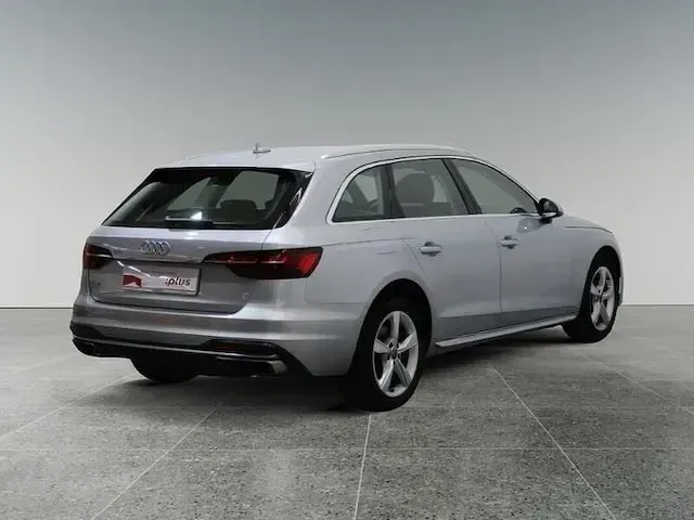Usata Audi A4 Advanced 170 CV (125 kW) 2020 Argento Station wagon