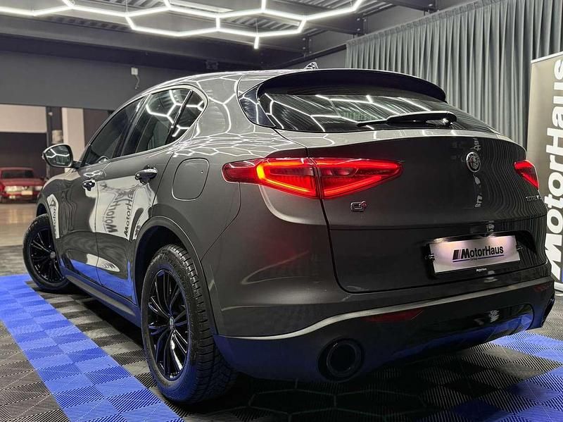 Usata Alfa Romeo Stelvio 190 CV (139 kW) 2021 Verde SUV