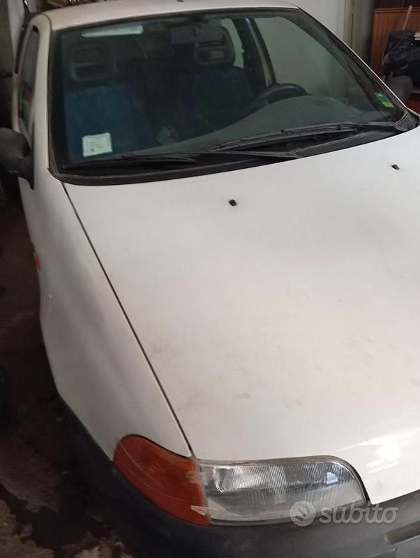 Usado Fiat Punto 54 CV (39 kW) 1997 Blanco Utilitario