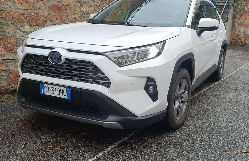 Usata Toyota RAV4 Hybrid 178 CV (130 kW) 2024 SUV