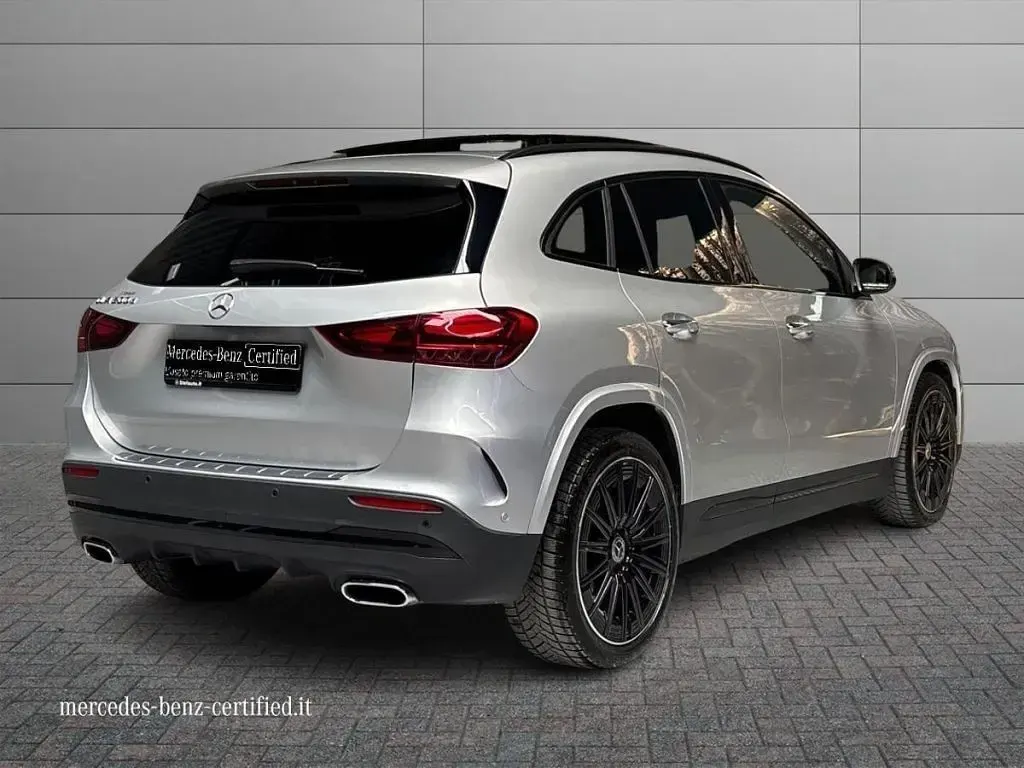 Usata Mercedes GLA200 Advanced Plus 150 CV (110 kW) 2023 Argento hightech SUV