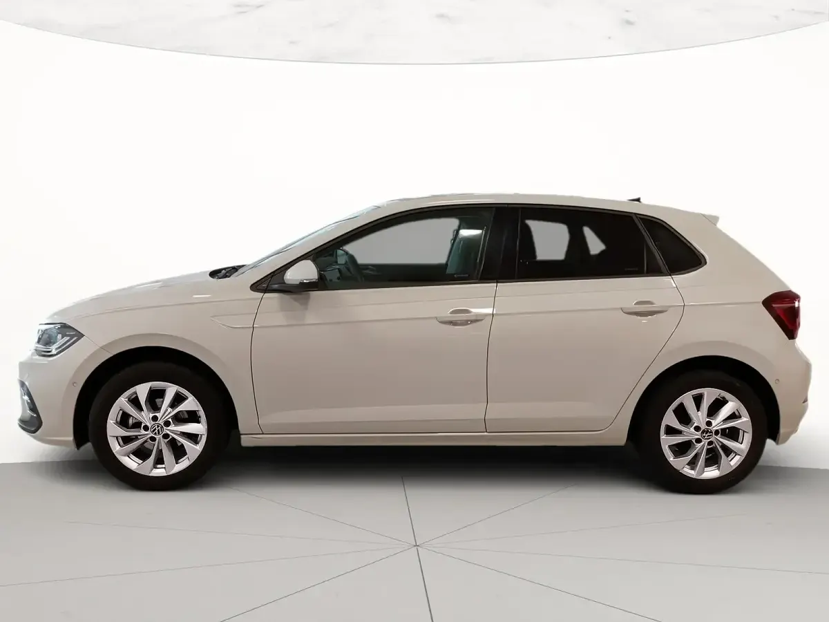 Usata VW Polo Style 95 CV (69 kW) 2023 Ascot grey Utilitaria
