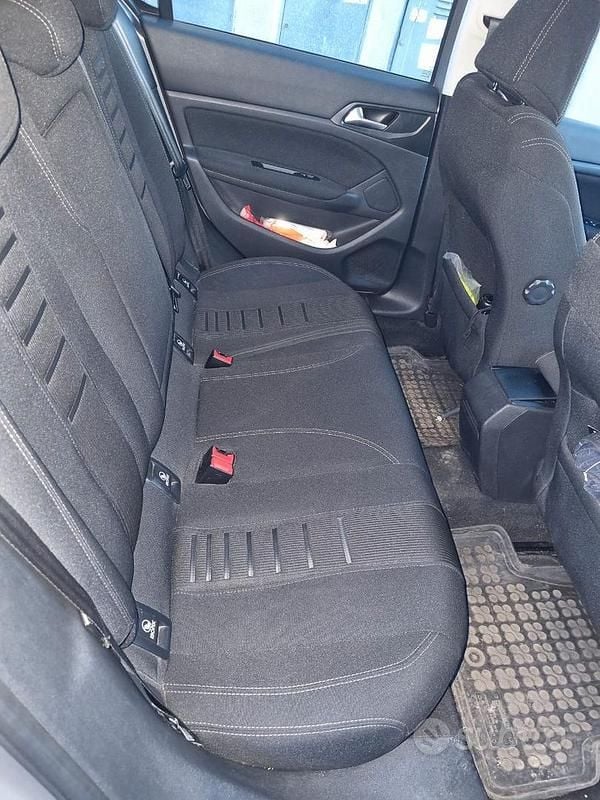 Usata Peugeot 308 Allure 116 CV (85 kW) 2014 Grigio Berlina