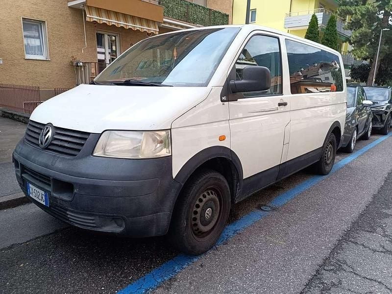 Usata VW Caravelle 129 CV (94 kW) 2006 Bianco Furgone