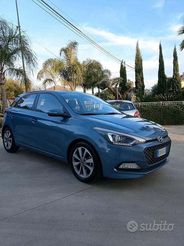 Usata Hyundai i20 Style 84 CV (61 kW) 2015 Grigio Berlina