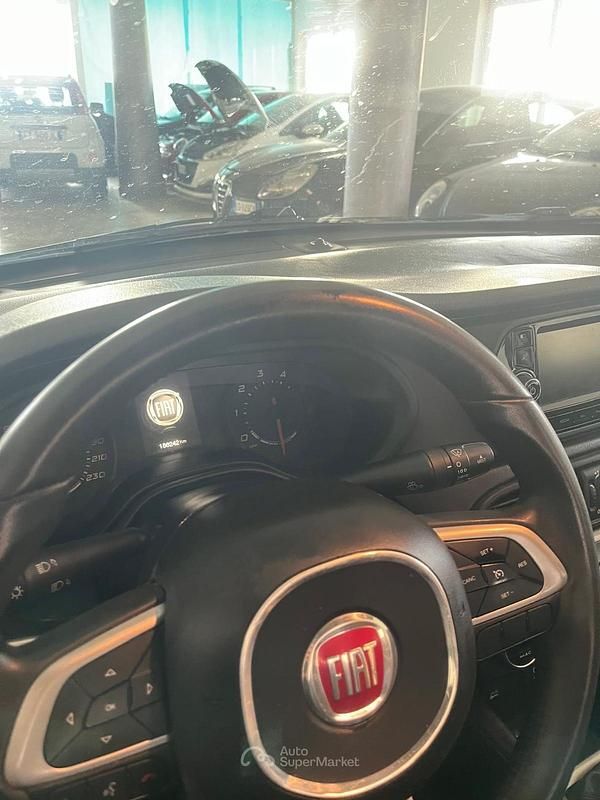 Usata Fiat Tipo 120 CV (88 kW) 2016 Gray Berlina