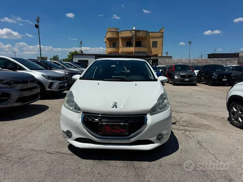 Usata Peugeot 208 S 68 CV (50 kW) 2013 Bianco Utilitaria