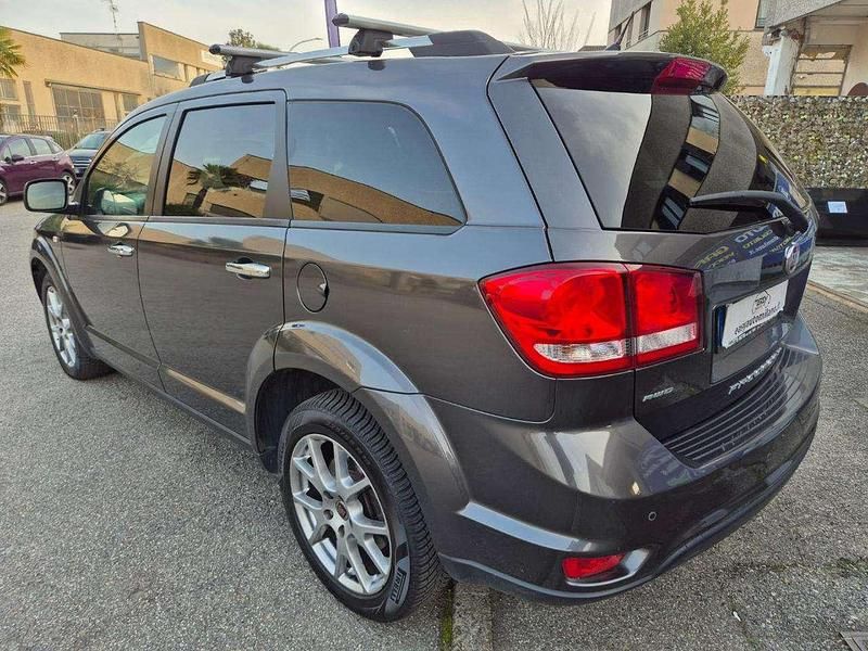 Usata Fiat Freemont Lounge 170 CV (125 kW) 2014 Grigio scuro SUV