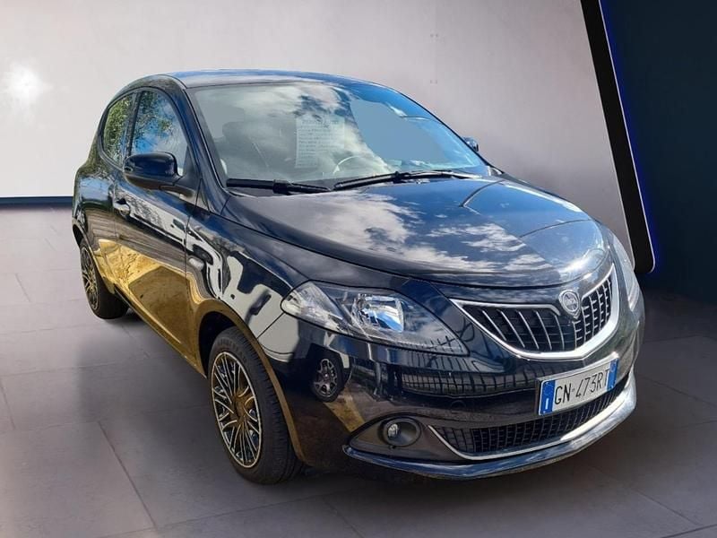 Nero Usata 2023 Lancia Ypsilon Gold Due volumi | 12.998 € (Buon prezzo) - Immagine 1/4