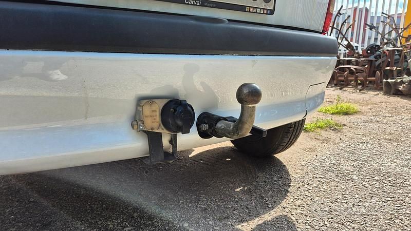 Usata Opel Corsa Swing 50 CV (36 kW) 1994 Bianco Utilitaria