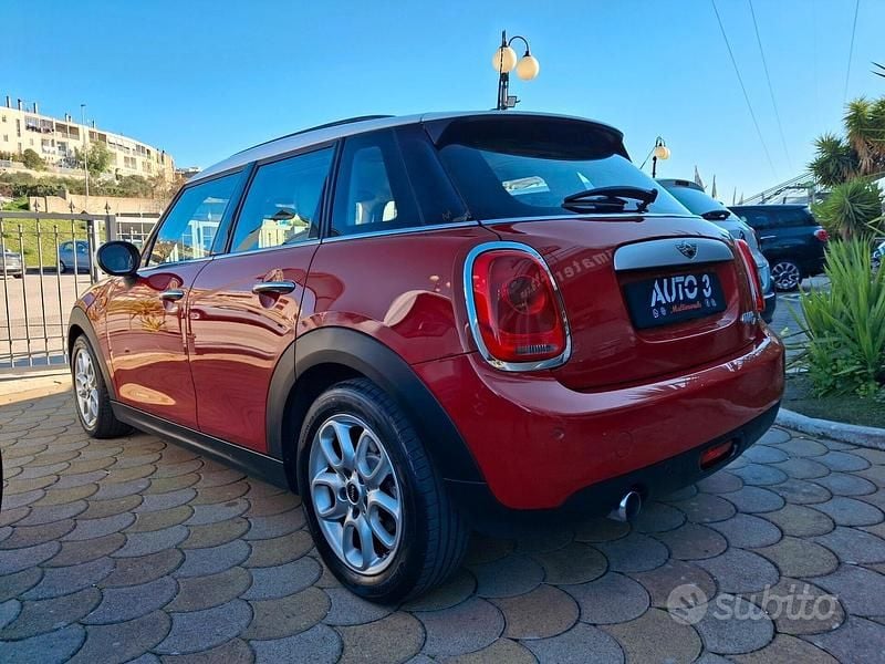 Usata Mini Cooper D 116 CV (85 kW) 2015 Rosso Utilitaria
