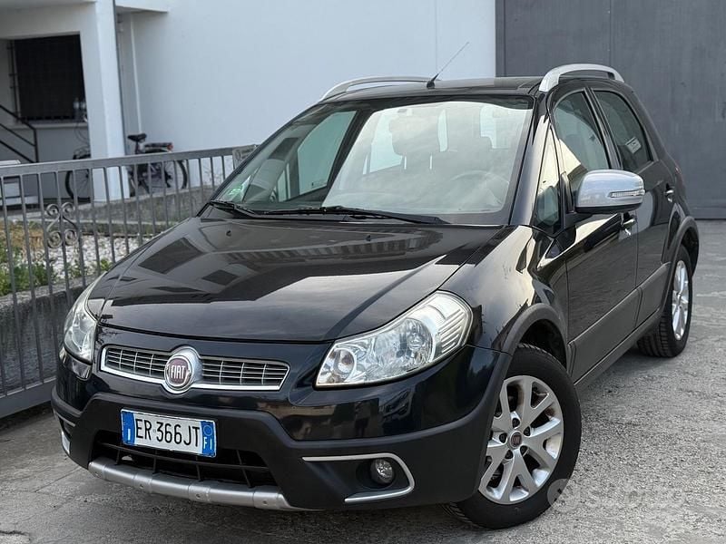 Usata Fiat Sedici Dynamic 120 CV (88 kW) 2013 Nero SUV