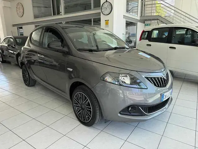 Usata Lancia Ypsilon S 69 CV (50 kW) 2023 Grigio Utilitaria