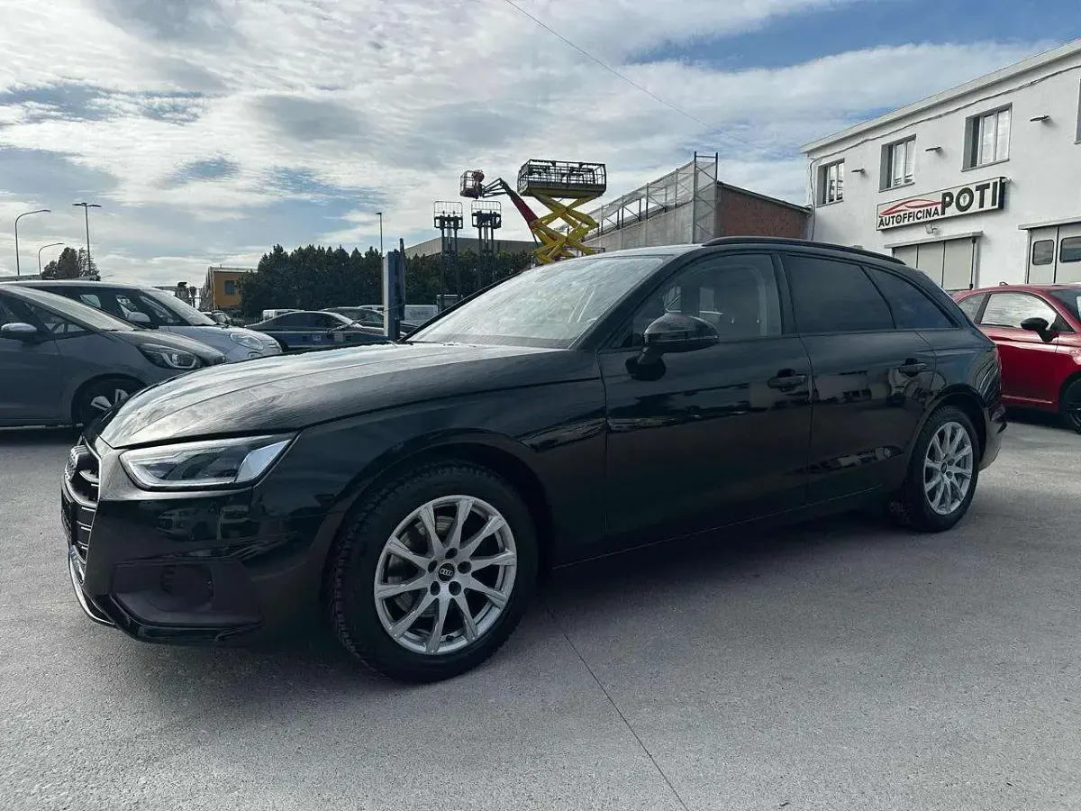 Usata Audi A4 Advanced 150 CV (110 kW) 2022 Nero Station wagon