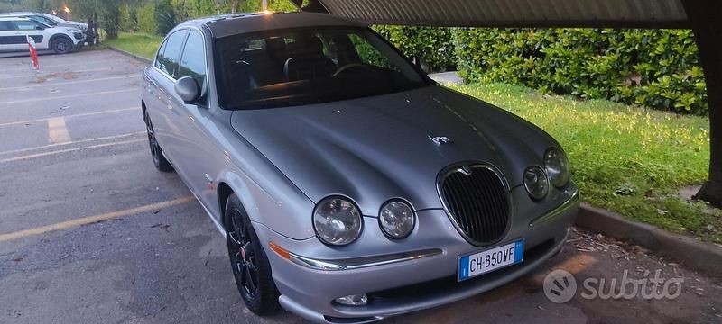 Usata Jaguar S-Type S 238 CV (175 kW) 2003 Grigio Berlina