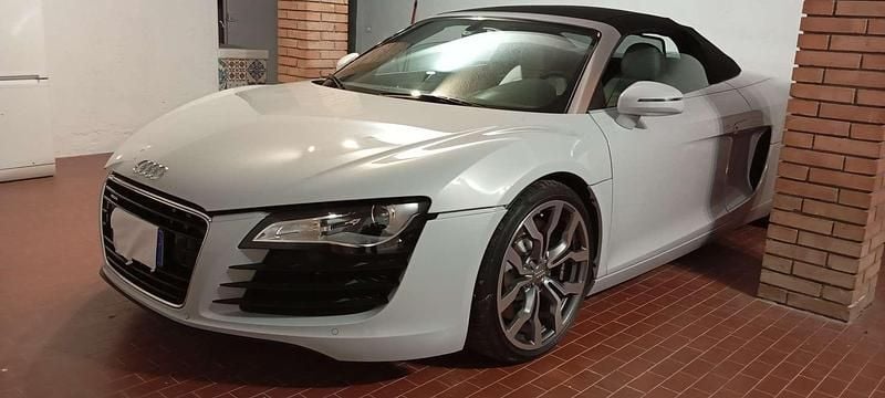 Bianco Usata 2012 Audi R8 Spyder Cabrio | 75.000 € (Super prezzo) - Immagine 1/4