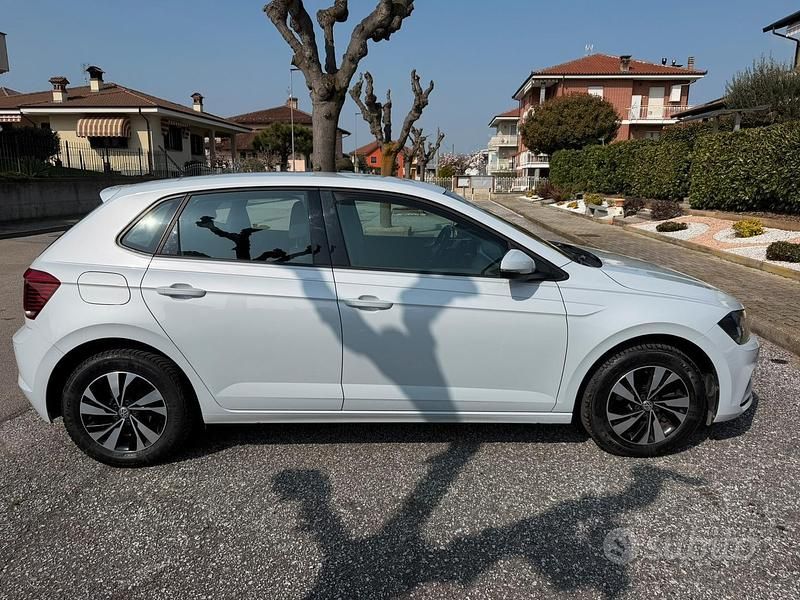 Usata VW Polo Comfortline 95 CV (69 kW) 2019 Bianco Utilitaria
