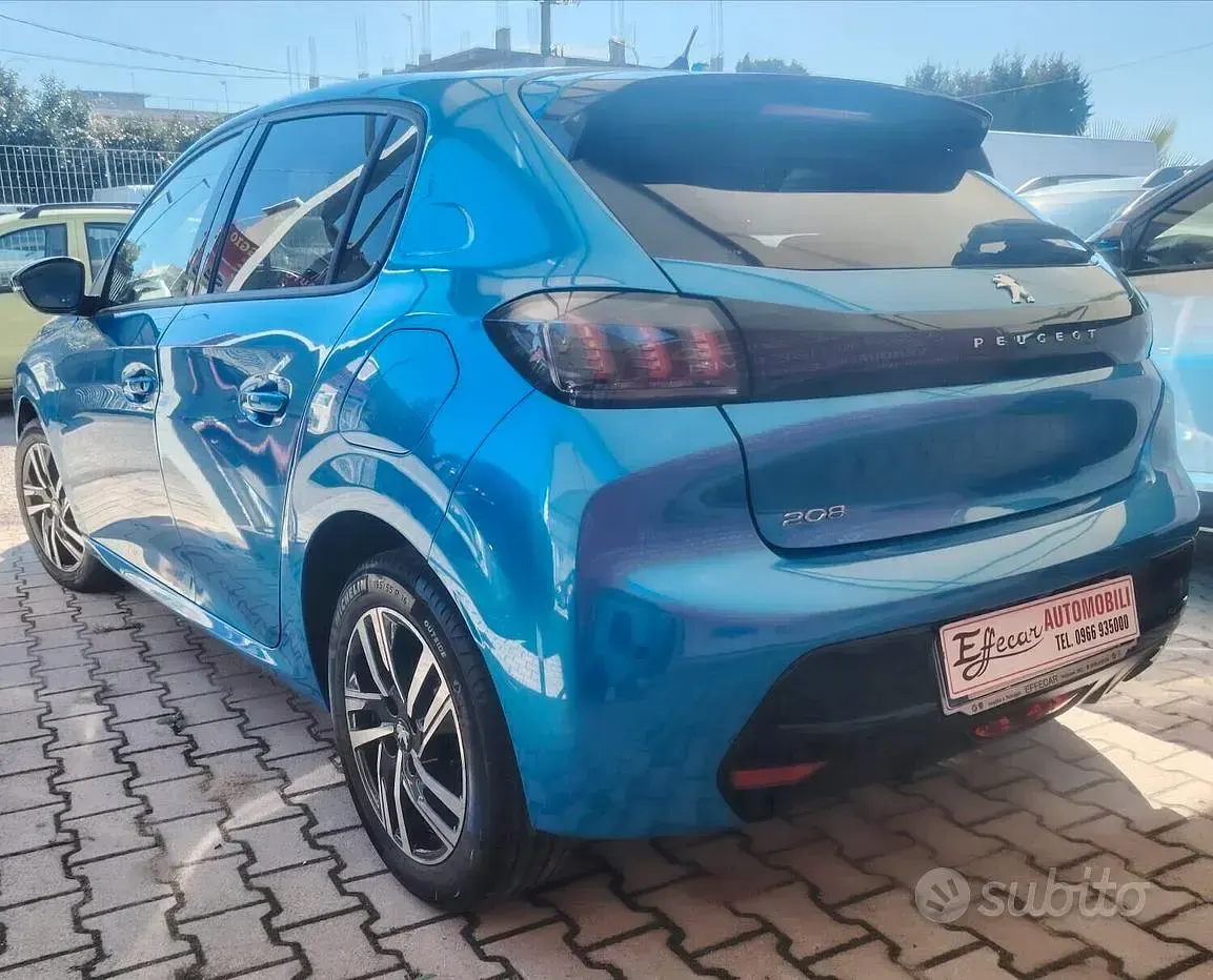 Usata Peugeot 208 75 CV (55 kW) 2022 Blu Utilitaria