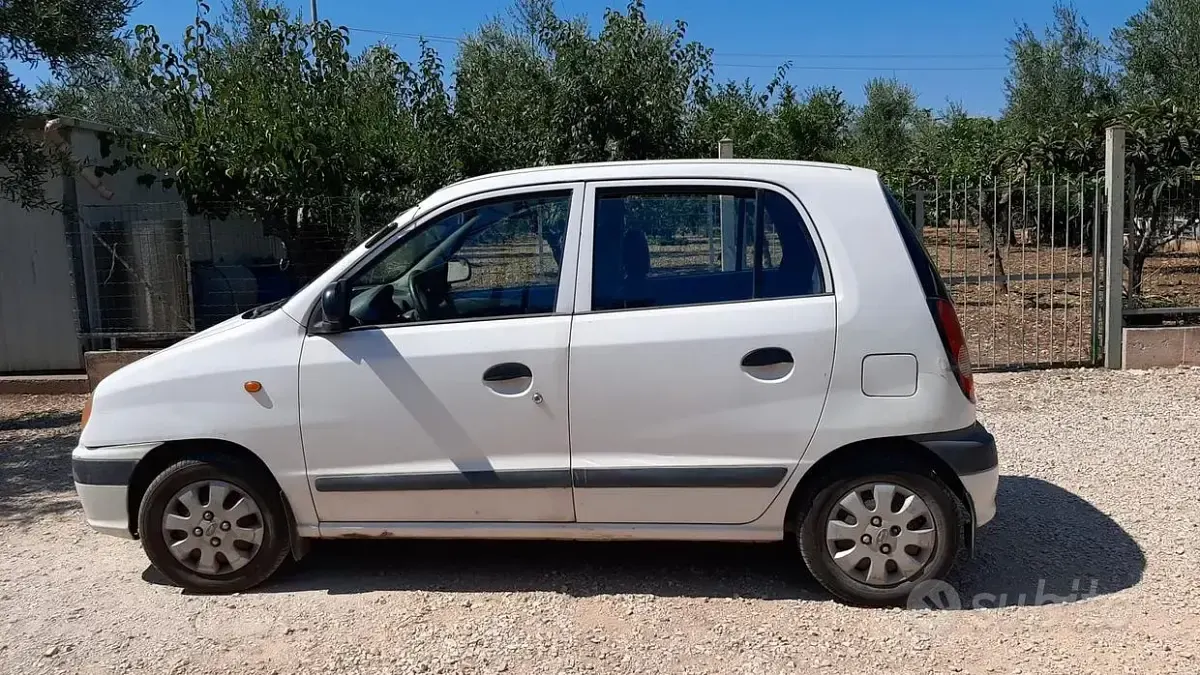 Usata Hyundai Atos 59 CV (43 kW) 2003 Bianco Utilitaria