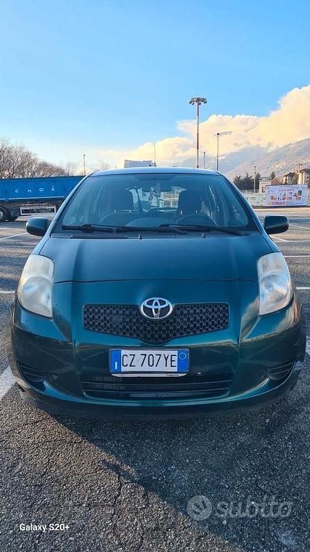 Verde Usata 2006 Toyota Yaris Verso Sol Monovolume | 2450 € - Immagine 1/4