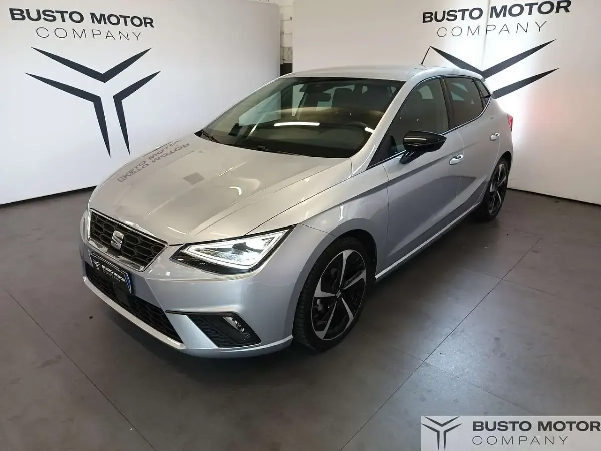Usata Seat Ibiza FR 95 CV (69 kW) 2023 Argento Utilitaria