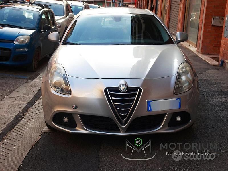 Usata Alfa Romeo Giulietta 140 CV (102 kW) 2011 Grigio Berlina