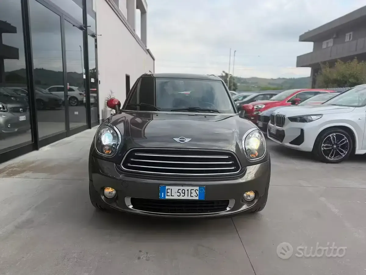 Usata Mini Countryman 111 CV (81 kW) 2012 Grigio SUV