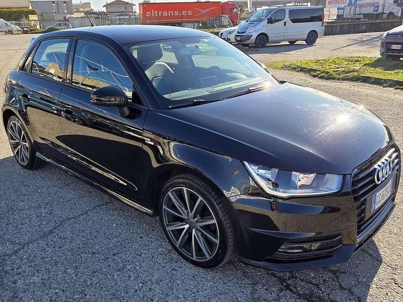 Käytetty Audi A1 Ambiente 90 HP (66 kW) 2015 Musta Viistoperä