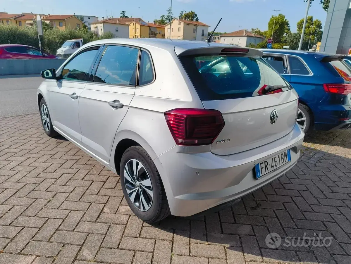Usata VW Polo Comfortline 90 CV (66 kW) 2018 Grigio Utilitaria