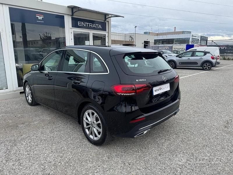 Usata Mercedes 180 2019 Nero Berlina