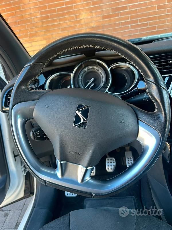 Usata DS Automobiles DS3 Sport Chic 114 CV (83 kW) 2016 Bianco Coupé