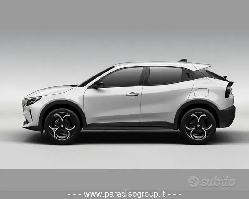Nuova Alfa Romeo Junior Sprint 136 CV (100 kW) 2026 Bianco SUV