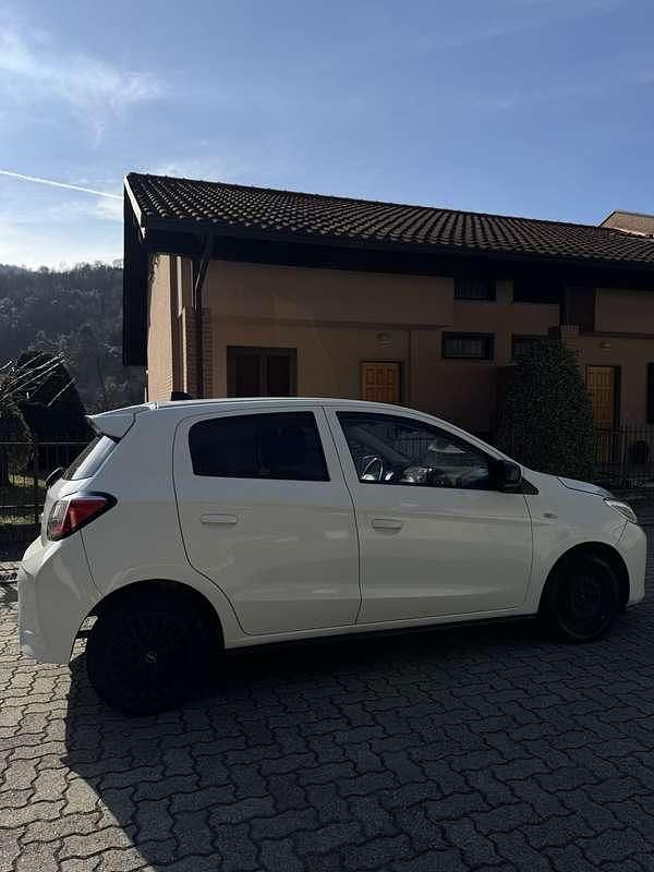 Usata Mitsubishi Space Star Invite 71 CV (52 kW) 2022 Bianco Utilitaria