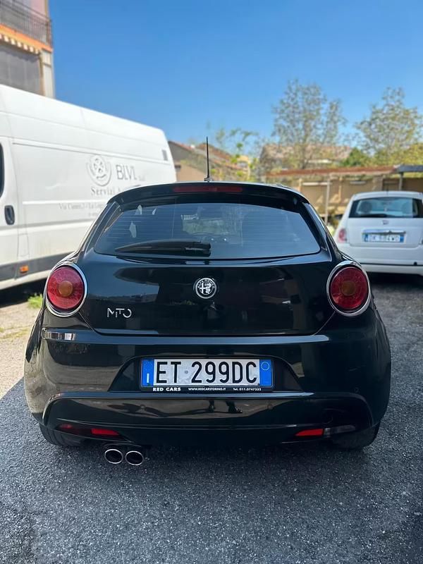 Second-hand Alfa Romeo MiTo Distinctive 85 CP (62 kW) 2013 Negru Hatchback