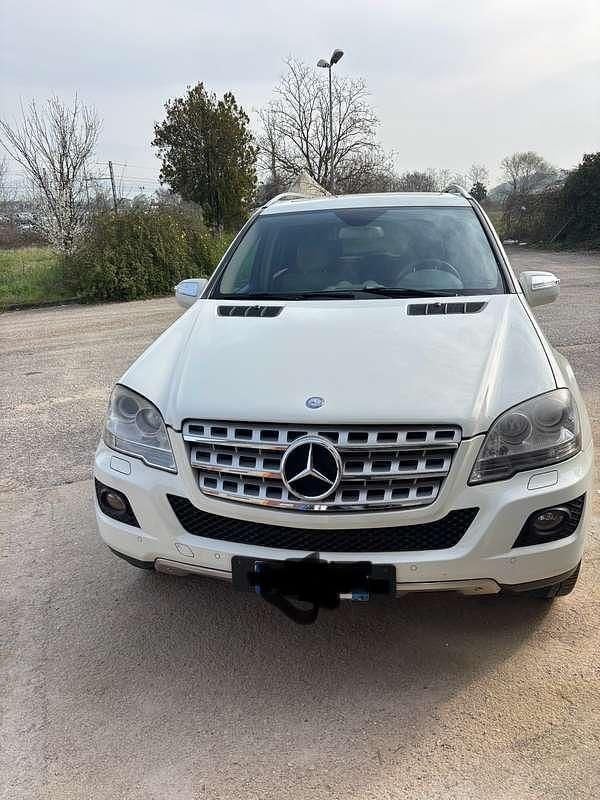 Usata Mercedes ML320 Premium 224 CV (164 kW) 2009 Bianco SUV