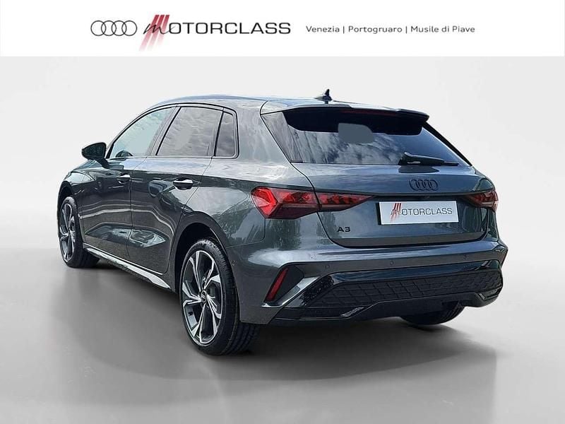 Nuova Audi A3 S-Line 116 CV (85 kW) 2026 Grigio daytona perlato Berlina