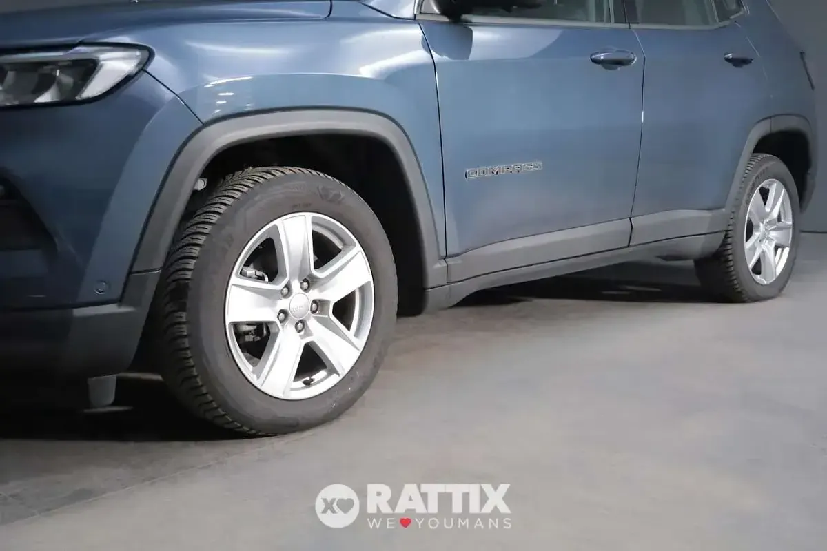 Begagnad Jeep Compass Altitude 131 HK (96 kW) 2024 Blå SUV