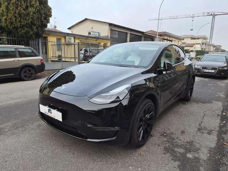 Usata Tesla Model Y 152 kW (208 CV) 2023 Nero SUV