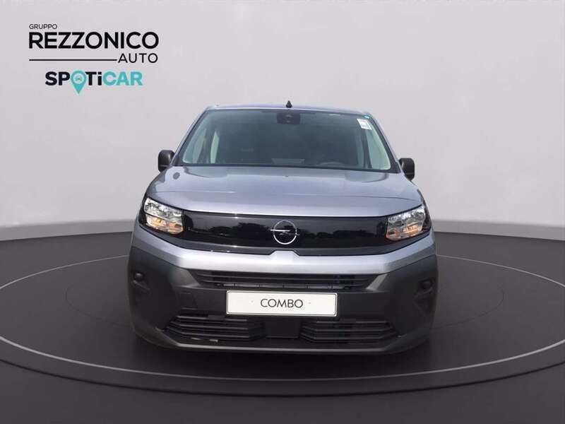 Usata Opel Combo 131 CV (96 kW) 2024 Grigio micalizzato Monovolume