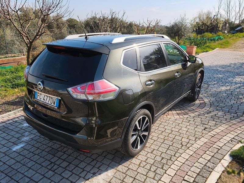 Usata Nissan X-Trail Tekna 130 CV (95 kW) 2016 Verde SUV