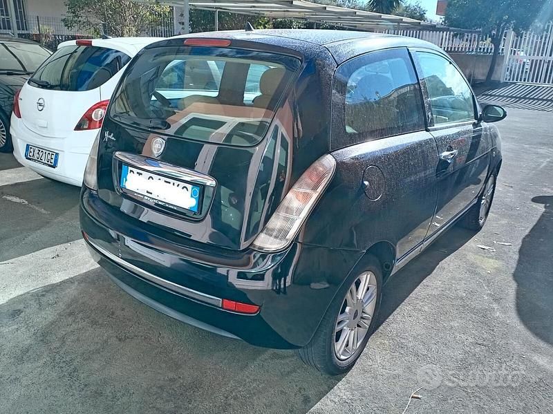 Usata Lancia Ypsilon 59 CV (43 kW) 2008 Nero Utilitaria