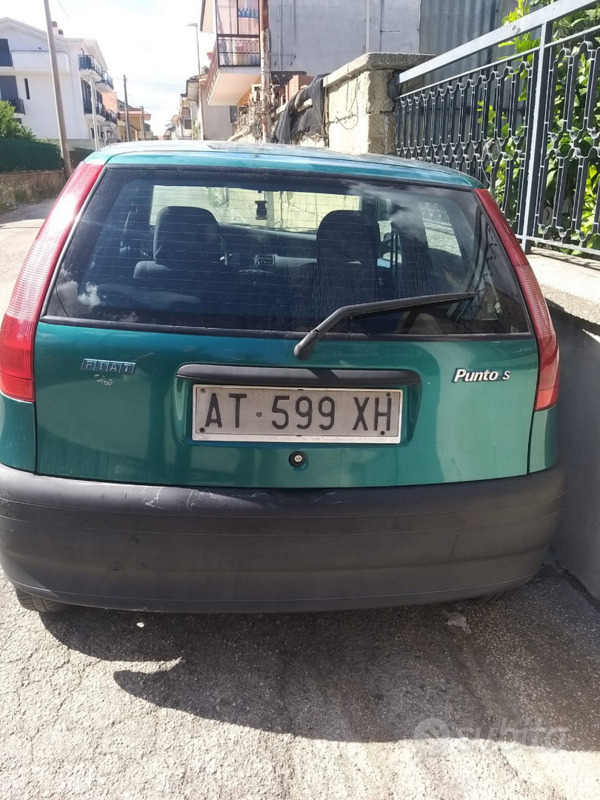 Usato 1997 Fiat Punto Benzin (1.000 €)