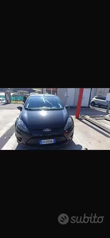 Usata Ford Fiesta 2012 Nero Utilitaria