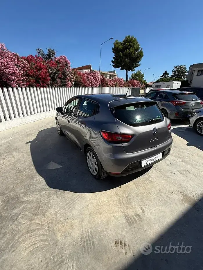 Usata Renault Clio IV 75 CV (55 kW) 2015 Grigio Berlina